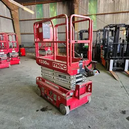 2017 MEC 1330SE Scissor Lift