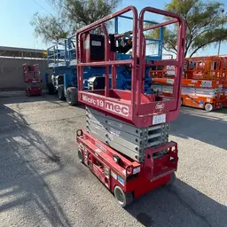 2018 MEC MICRO 19 Scissor Lift