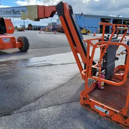 2017 JLG 660SJ Boom Lift