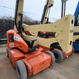 2013 JLG E400AJPN Articulating Boom Lift