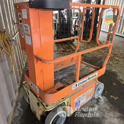 2014 JLG 1230ES Self-Propelled One-Person Lift