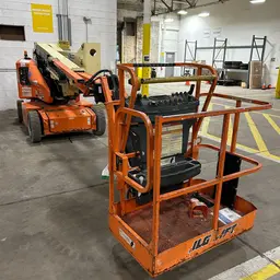 2017 JLG E400AJPN Articulating Boom Lift