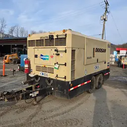 2016 Doosan HP915WCU-IQ-T4F Air Compressor