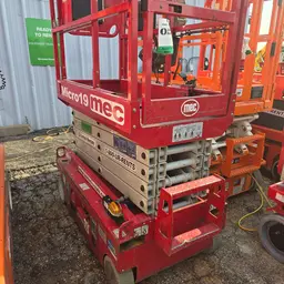 2018 MEC MICRO 19 Scissor Lift