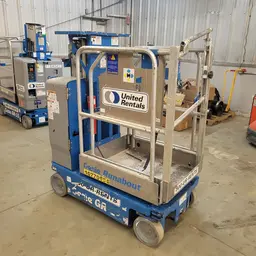 2018 Genie GR-12 Self-Propelled One-Person Lift