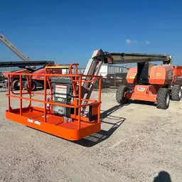 2017 JLG 800AJ Articulating Boom Lift