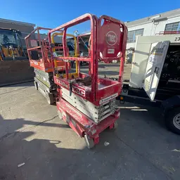 2018 MEC 1330SE Scissor Lift