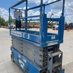 2017 Genie GS-3232 Scissor Lift
