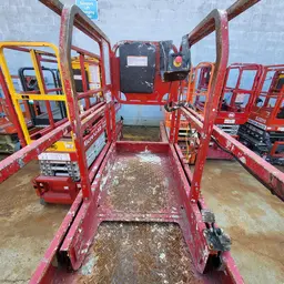2018 MEC MICRO 19 Scissor Lift
