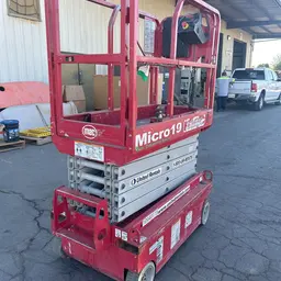 2019 MEC MICRO 19 Scissor Lift