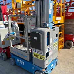 2016 Genie GR-20 Self-Propelled One-Person Lift
