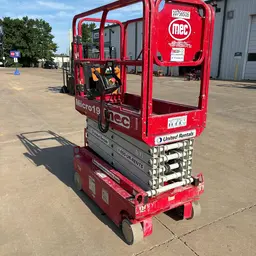 2018 MEC MICRO 19 Scissor Lift