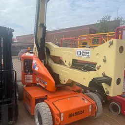 2016 JLG E400AJPN Articulating Boom Lift