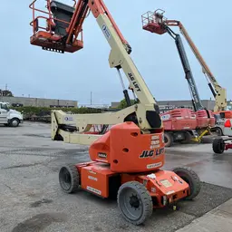 2015 JLG E450AJ Articulating Boom Lift