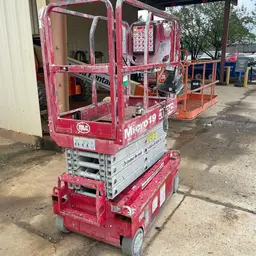 2018 MEC MICRO 19 Scissor Lift