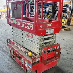 2018 MEC MICRO 19 Scissor Lift