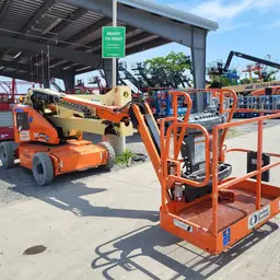 2016 JLG E450AJ Articulating Boom Lift