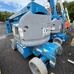 2013 Genie Z-40/23N RJ Articulating Boom Lift