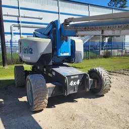 2016 Genie Z-60/37FE Articulating Boom Lift