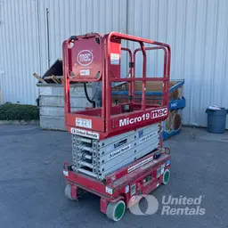 2019 MEC MICRO 19 Scissor Lift