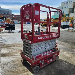 2018 MEC MICRO 19 Scissor Lift