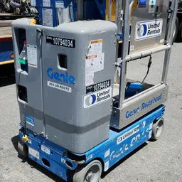 2018 Genie GR-12 Self-Propelled One-Person Lift