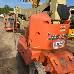 2012 JLG E400AJPN Articulating Boom Lift