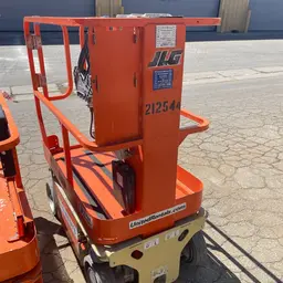 2018 JLG 1230ES Self-Propelled One-Person Lift