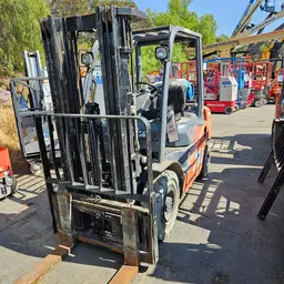 2018 Toyota 8FGU25 Warehouse Forklift