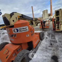 2014 JLG E450AJ Articulating Boom Lift