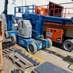 2015 Genie Z-34/22N Articulating Boom Lift