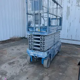 2017 Genie GS-3232 Scissor Lift