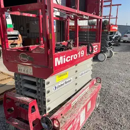 2018 MEC MICRO 19 Scissor Lift