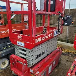 2018 MEC MICRO 19 Scissor Lift