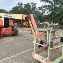 2013 JLG 800AJ Articulating Boom Lift