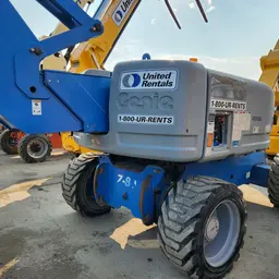 2015 Genie Z-80/60J Articulating Boom Lift