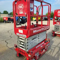 2018 MEC MICRO 19 Scissor Lift