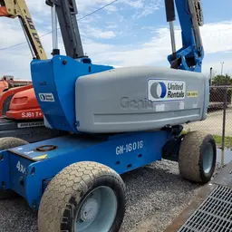 2016 Genie Z-80/60 Articulating Boom Lift