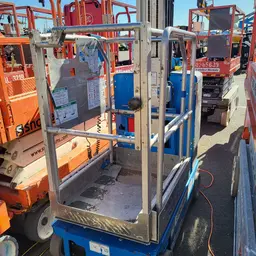 2017 Genie GR-20 Self-Propelled One-Person Lift