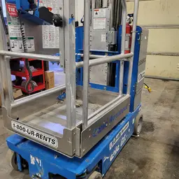 2017 Genie GR-20 Self-Propelled One-Person Lift